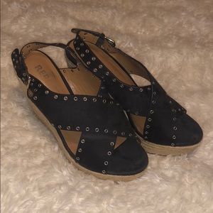 Report Caden Platform Wedges SZ 8